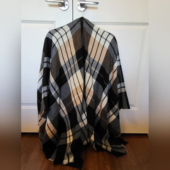 Vero Moda Blanket Scarf - Picture 1 of 5